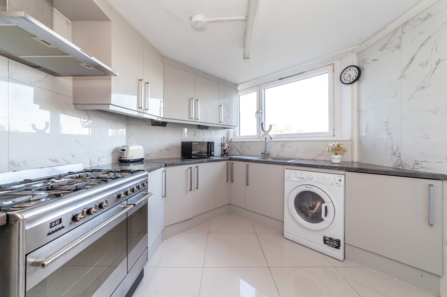 4 Bed Flat, Shalcomb St, SW10, N1 7GU photo 4