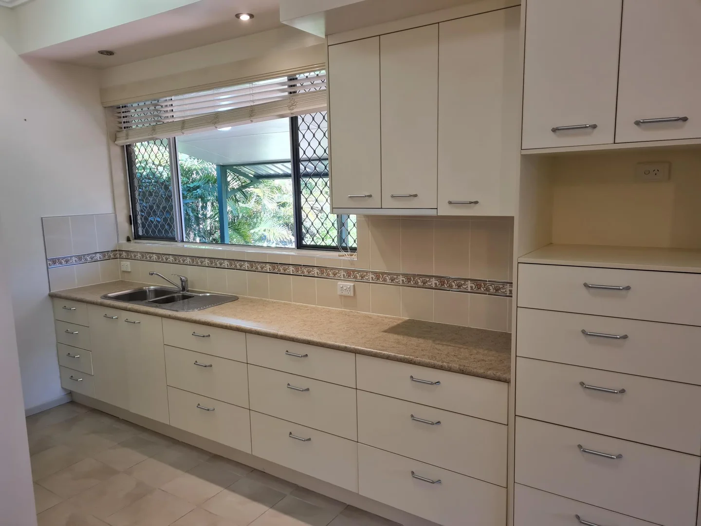 Additional image 3 of 6/548 Esplanade, Urangan QLD 4655