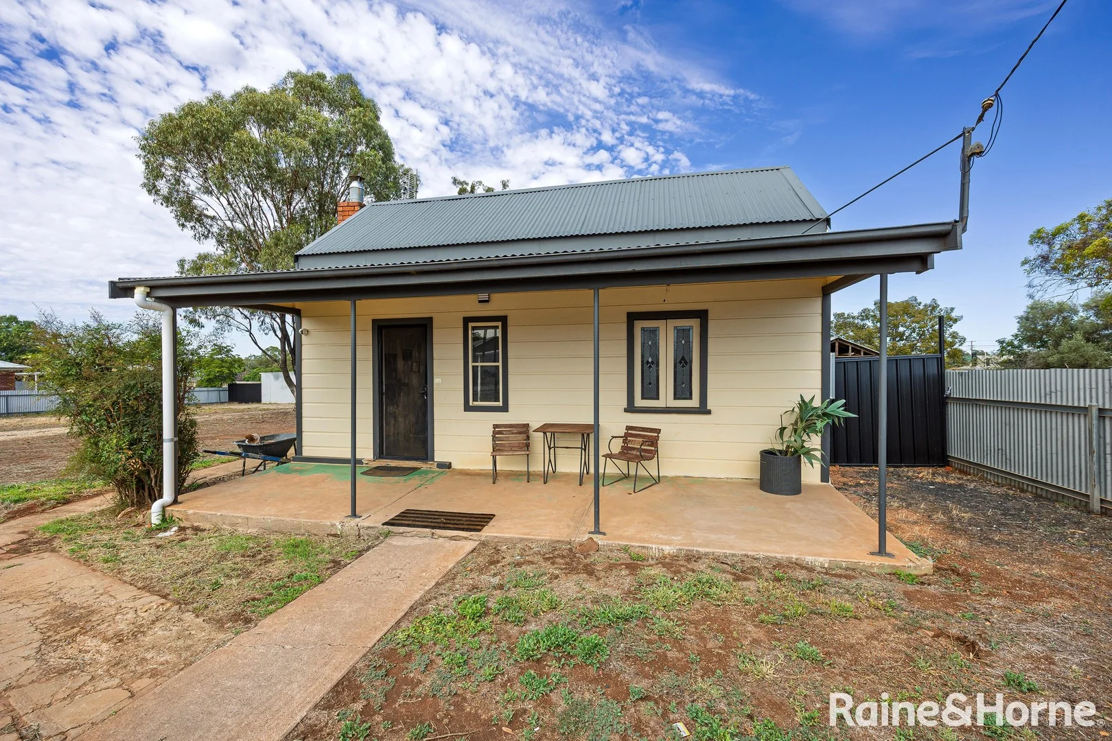30-32 Methul Street, Coolamon NSW 2701