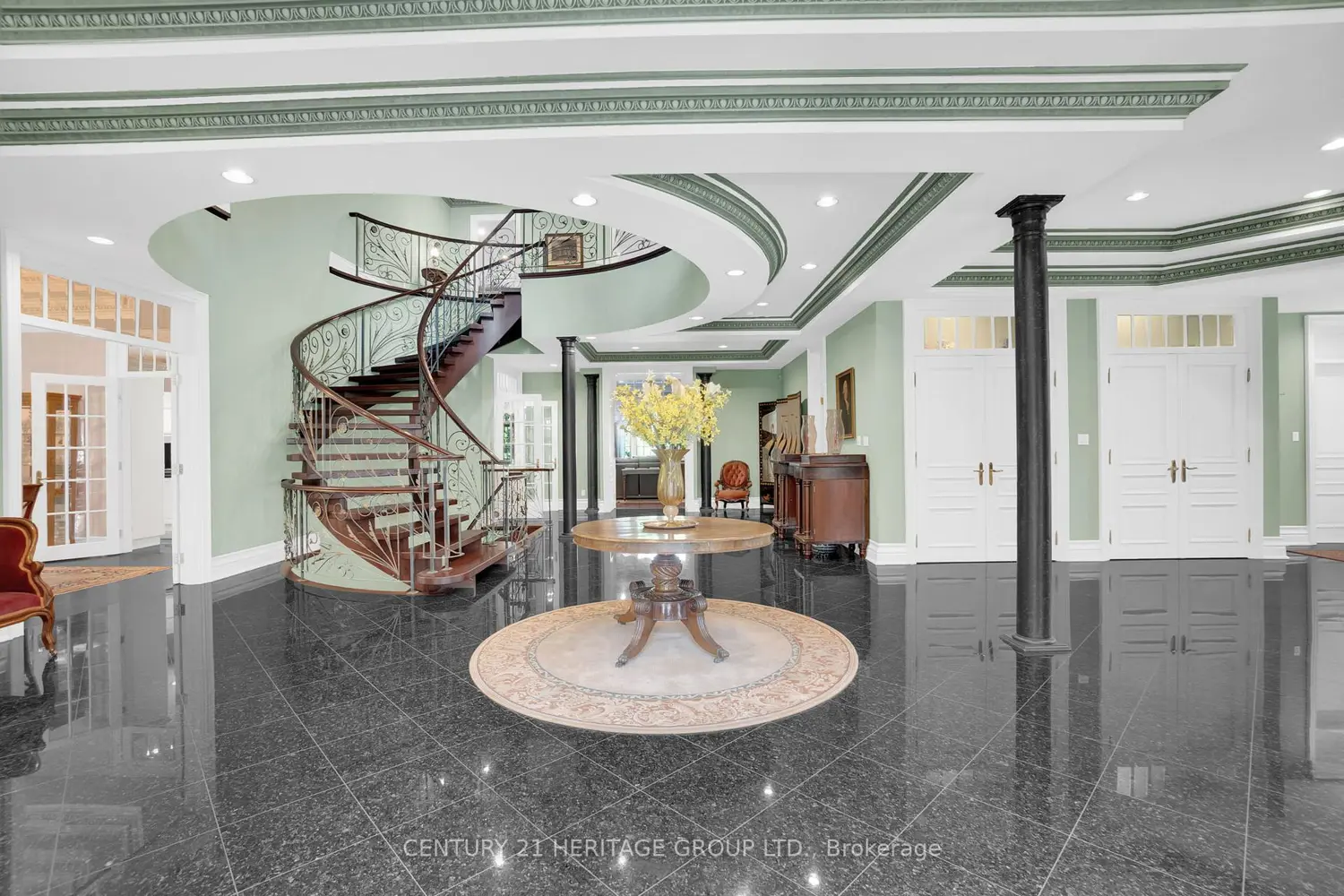 34 Maryvale Crescent photo 2