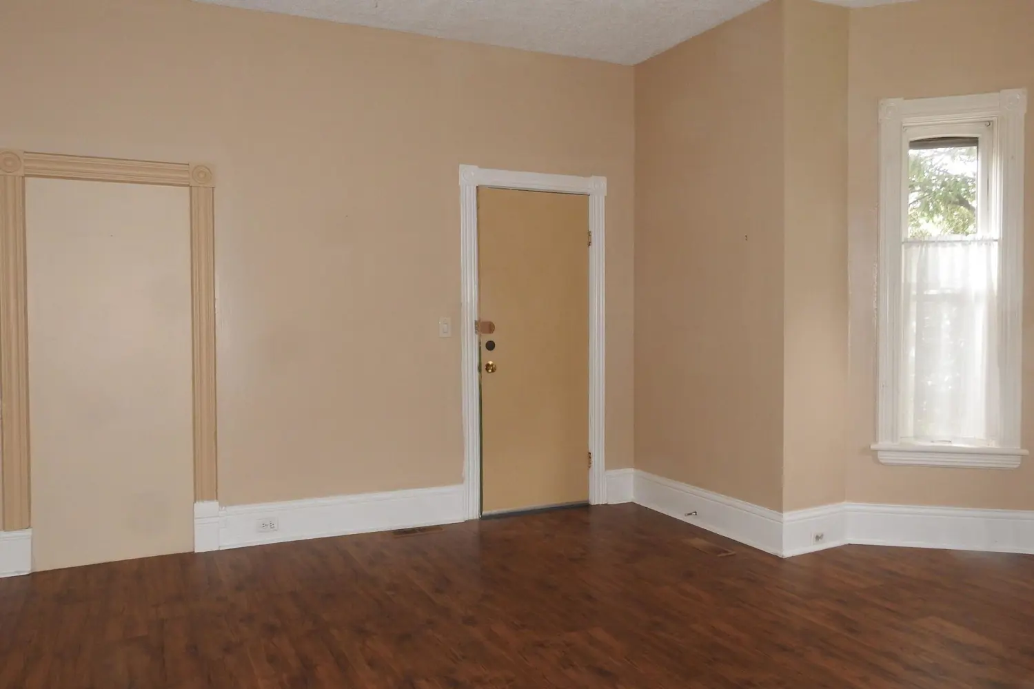 185 John Street photo 5