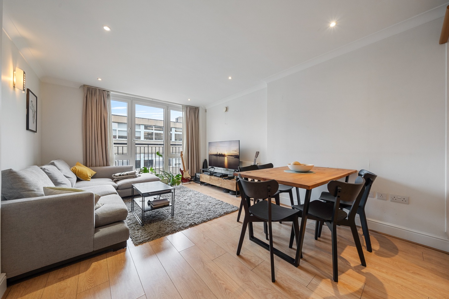2 Bed Flat, The Point Building, N1, N1 7GU photo 4