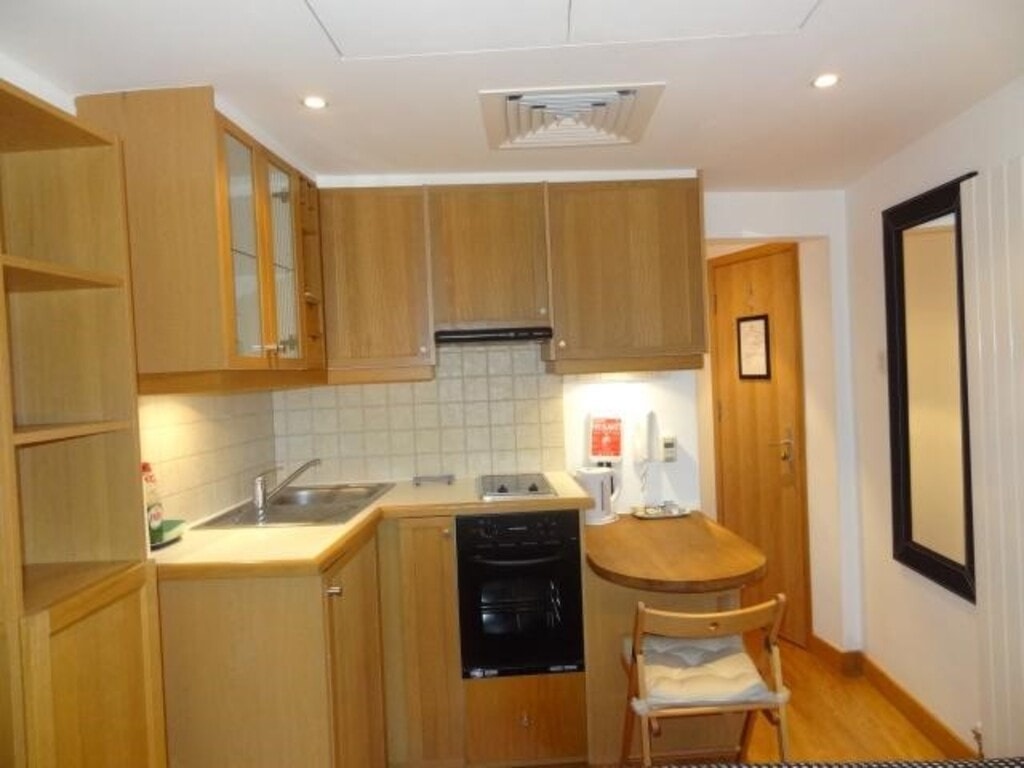 Additional image 3 of Studio Flat, Cartwright Gardens, WC1H, N1 7GU