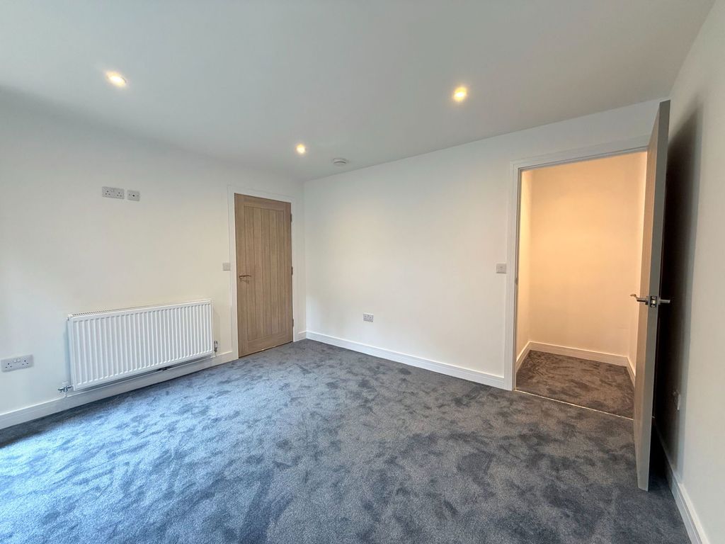 Additional image 9 of 2 bed flat for saleEdith Walk, Great Malvern, Worcestershire WR14