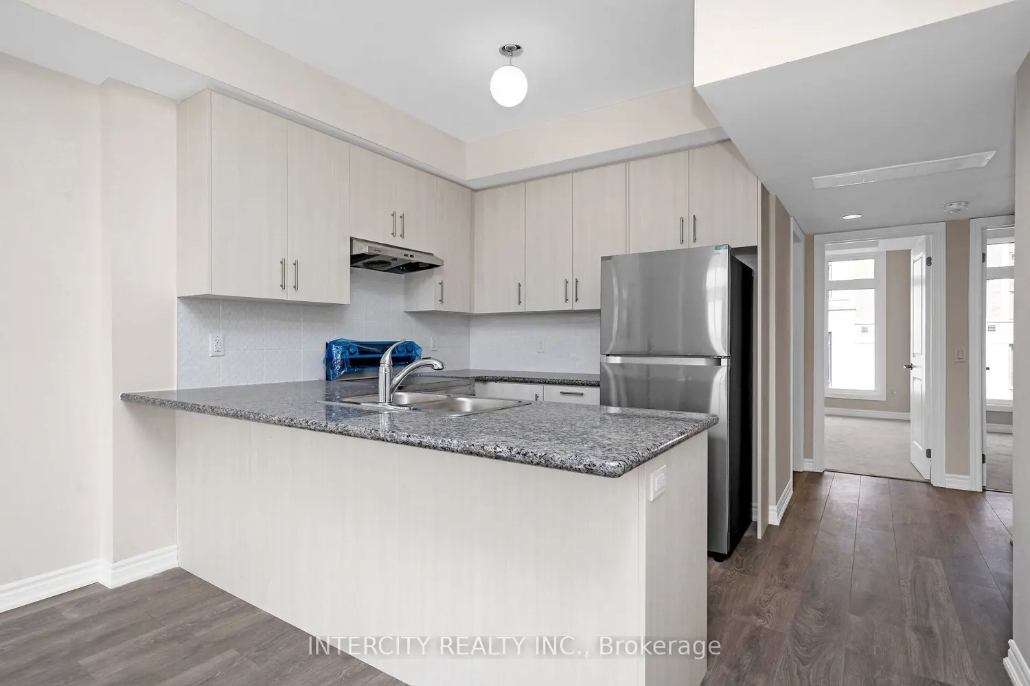 Additional image 7 of 30 Halliford Place 205