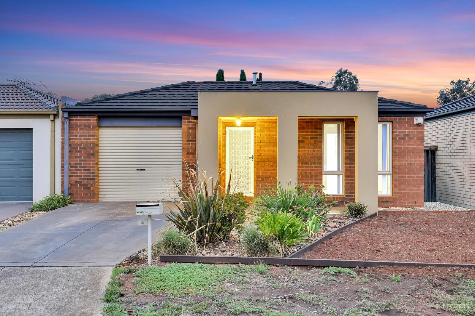 4 Tandara Circuit, Melton West VIC 3337