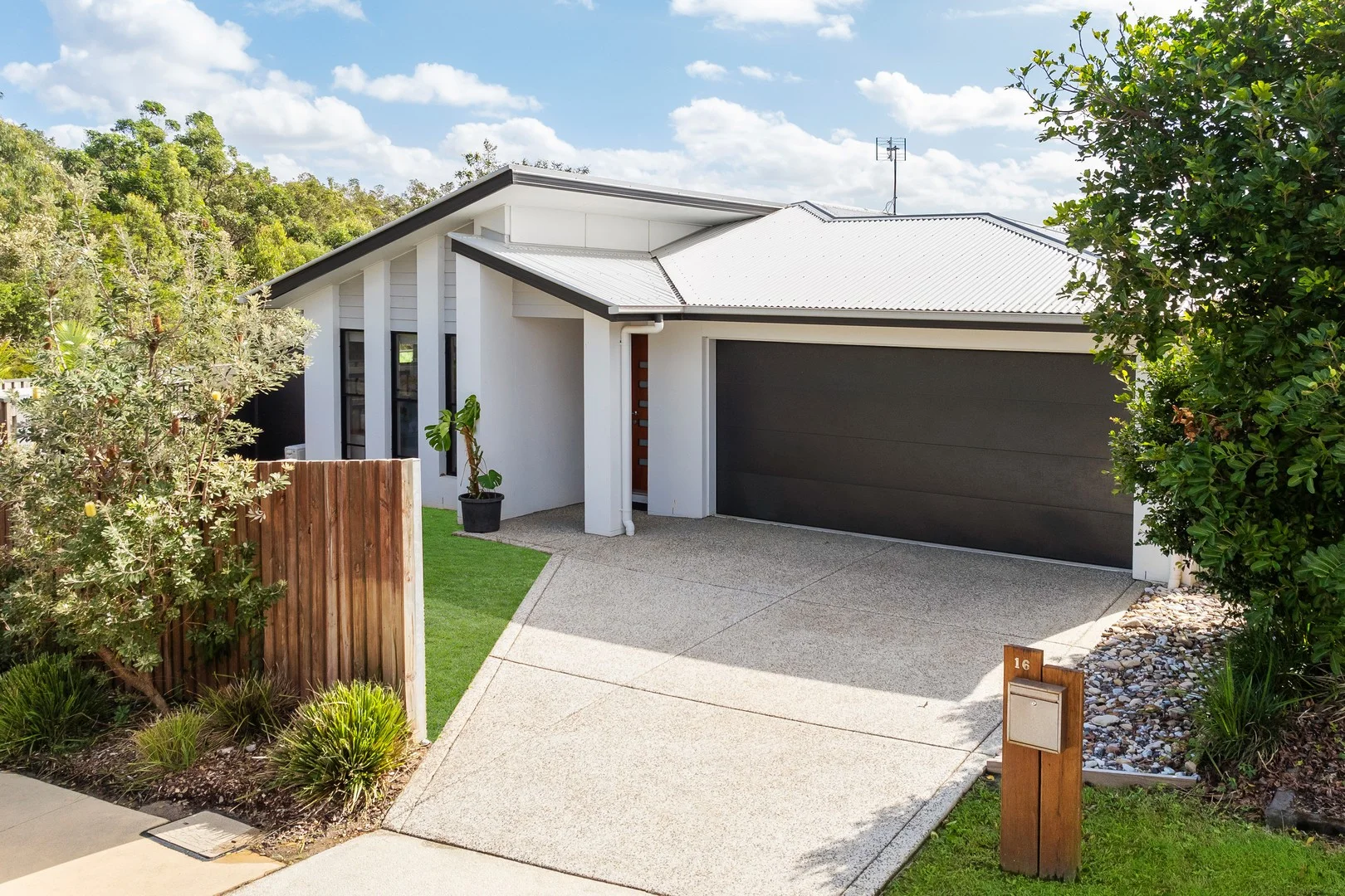 16 Beech Court, Peregian Springs QLD 4573