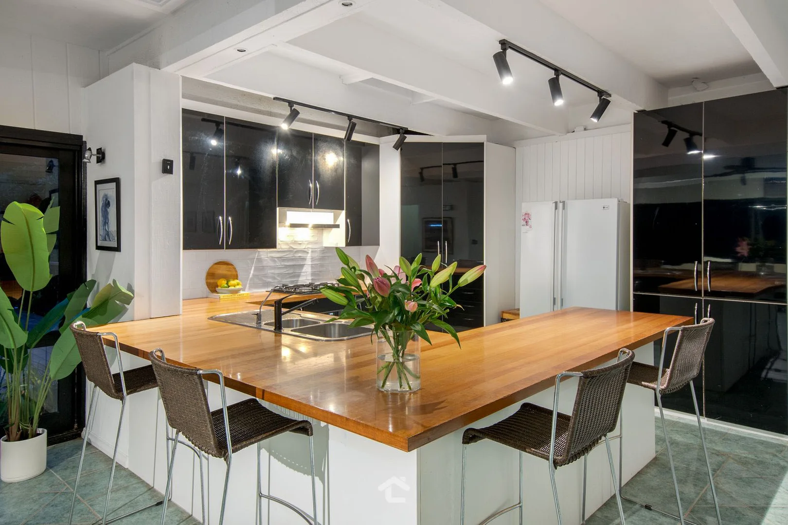 Additional image 9 of 38 Mont Albert Road, Ferntree Gully VIC 3156