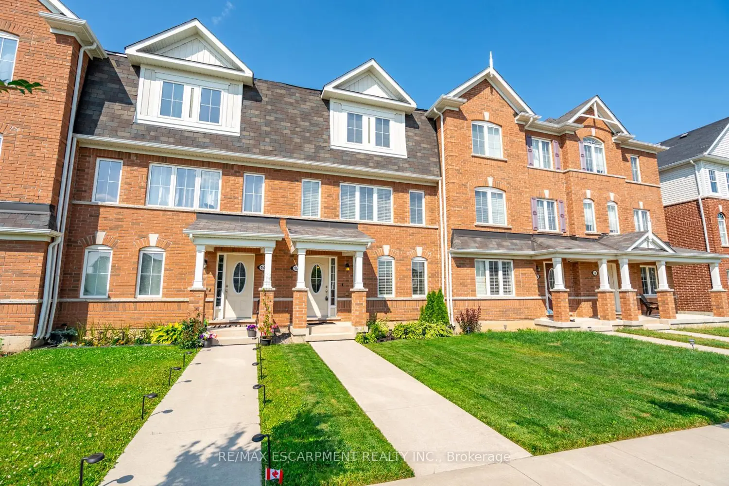 230 Avonsyde Boulevard 15 photo 2