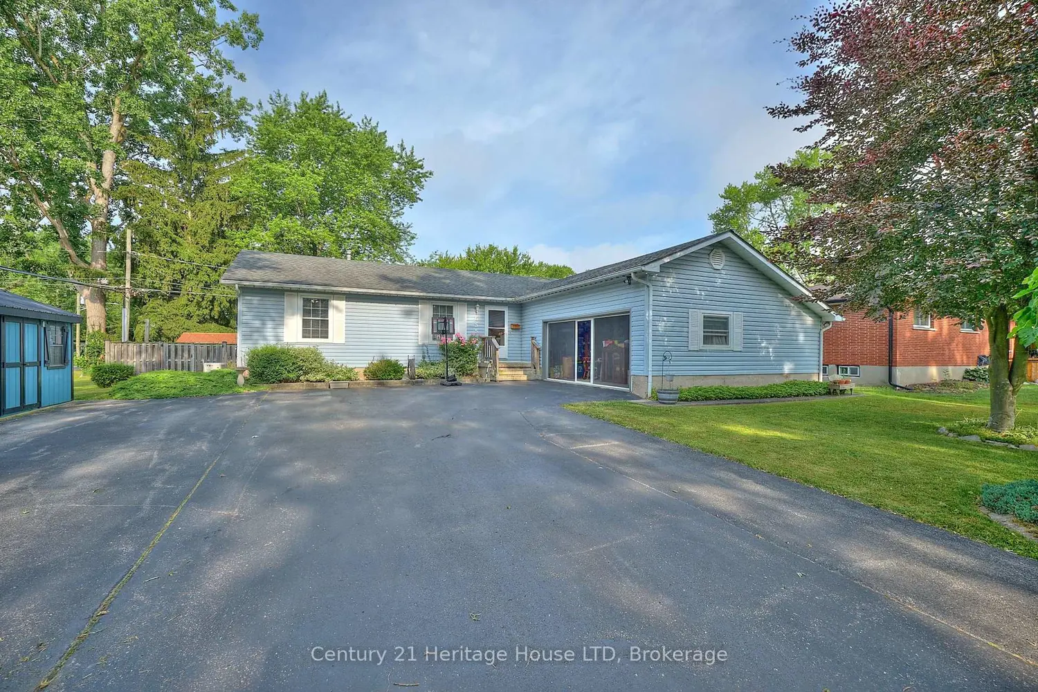 655 Parkdale Avenue photo 3