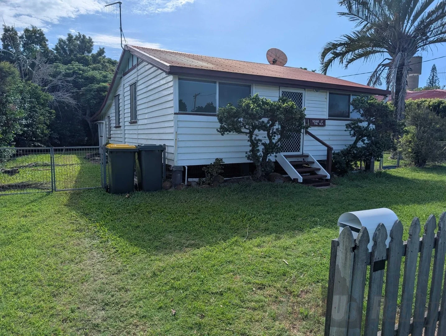44 Bathurst Street, Elliott Heads QLD 4670