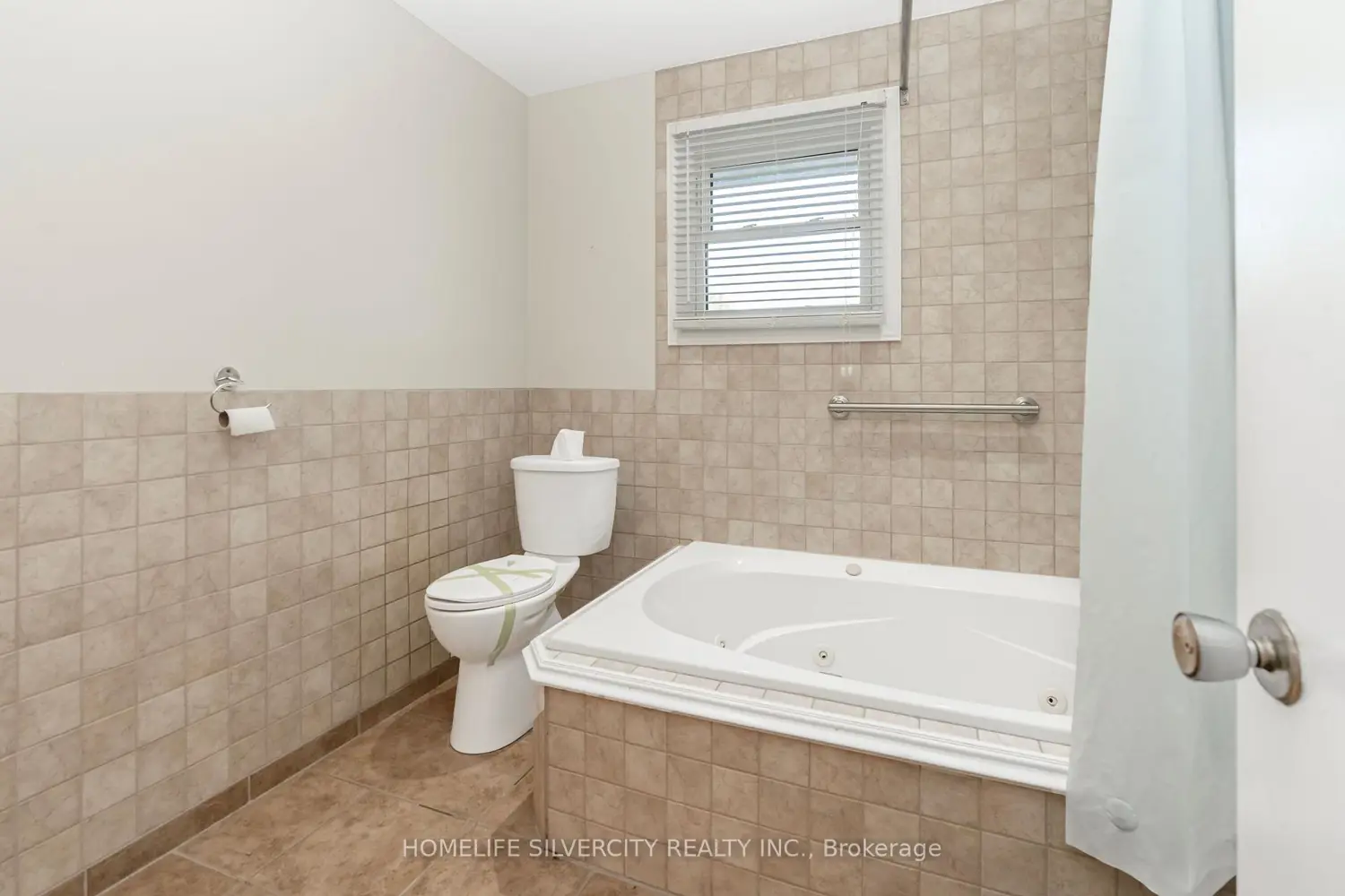 Additional image 7 of 35 Lynn Park Avenue