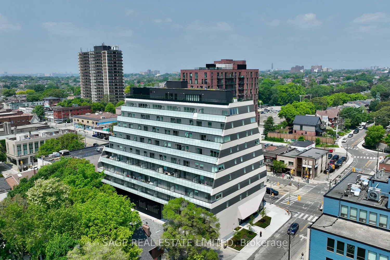 863 St.Clair Avenue 301