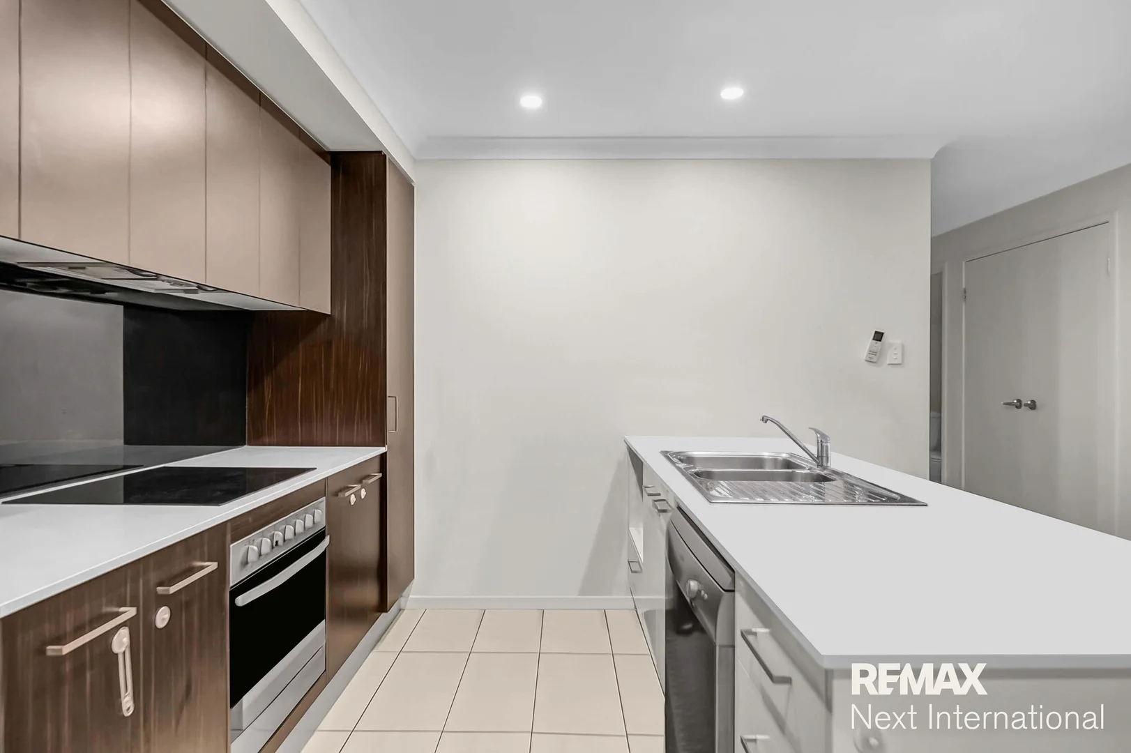 15/5 Angela Way, Pimpama QLD 4209 photo 5
