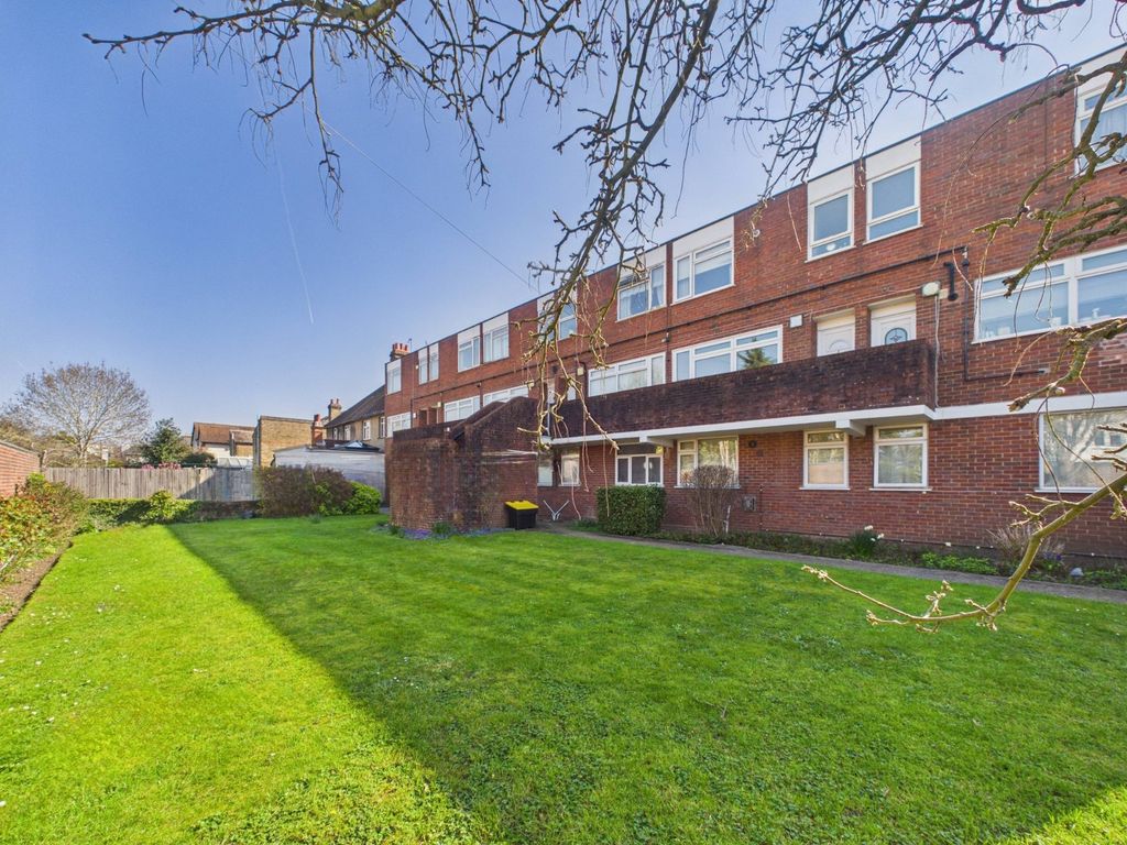 2 bed flat for saleClarence Road, Windsor, Berkshire SL4