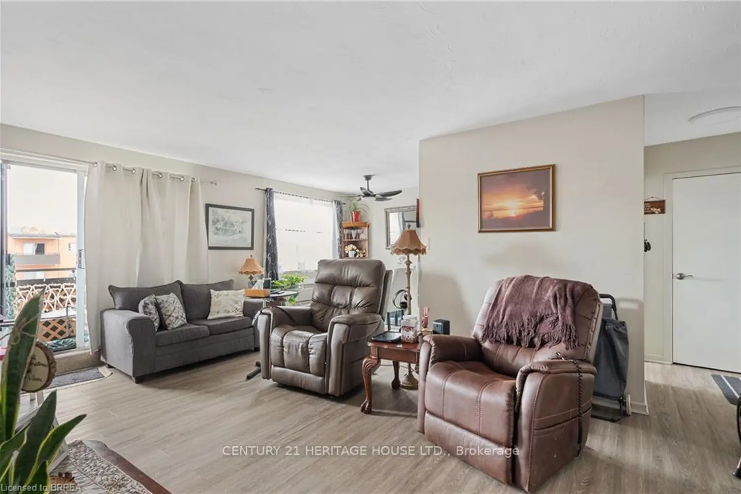 485 Thorold Road 323 photo 5
