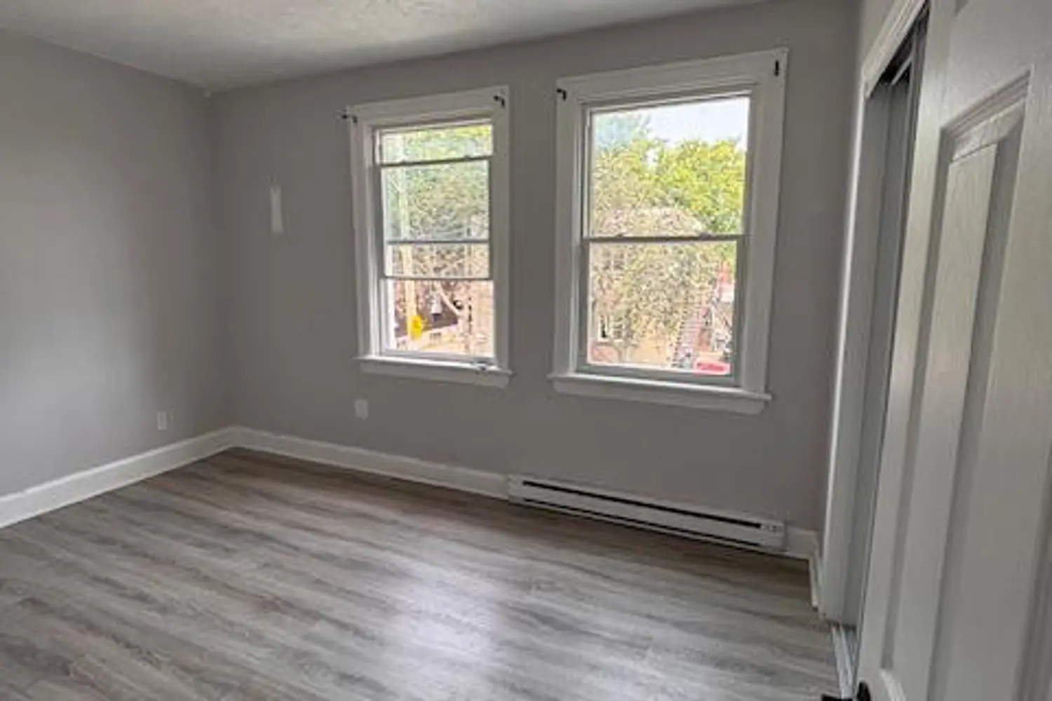 Additional image 12 of 266 Emond Street