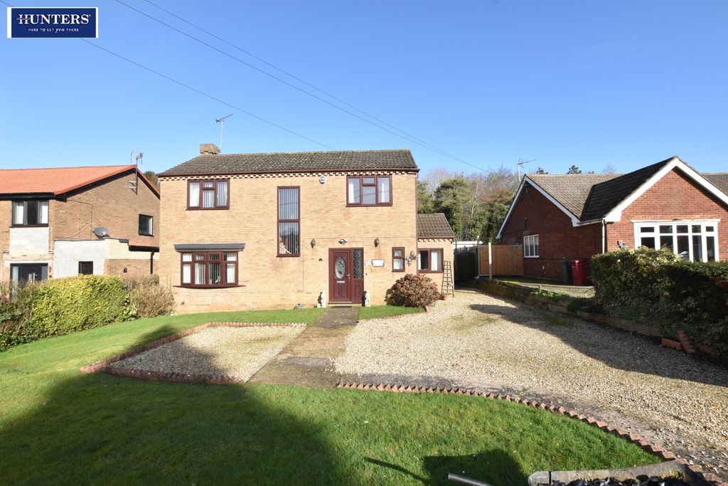 Additional image 2 of 3 bed detached house for saleBurton Road, Thealby, Scunthorpe DN15