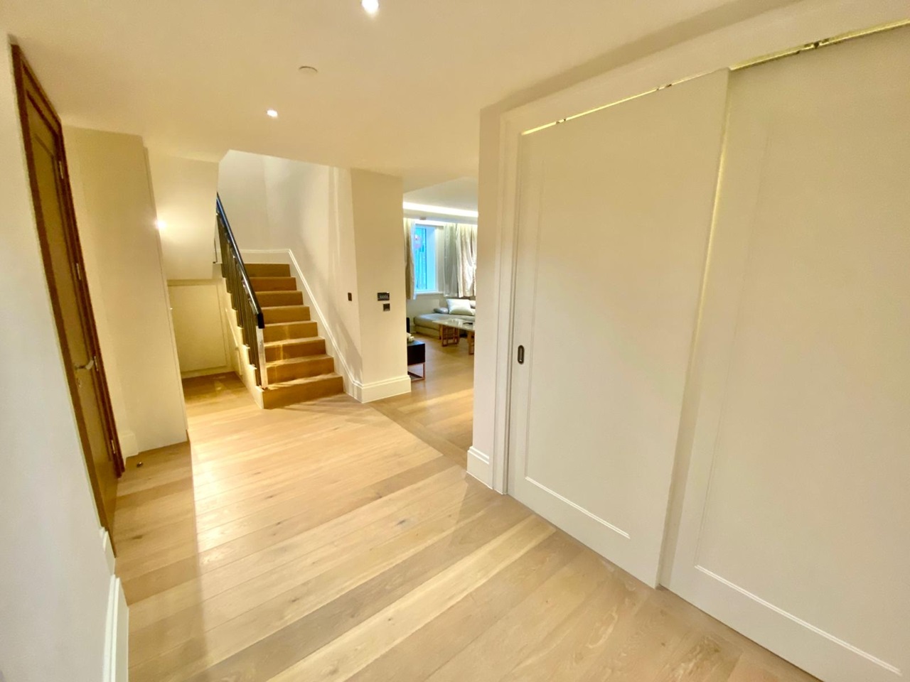 2 Bed Flat, Milford House, WC2R, N1 7GU