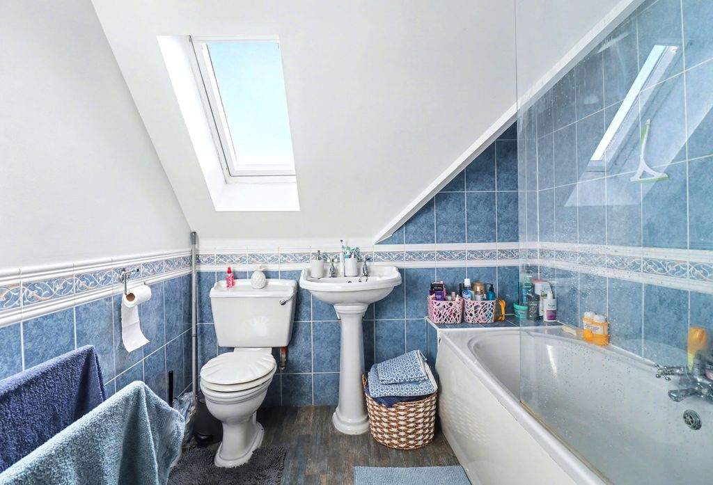 Additional image 7 of 2 bed flat for saleLyons Place, Hedge End SO30