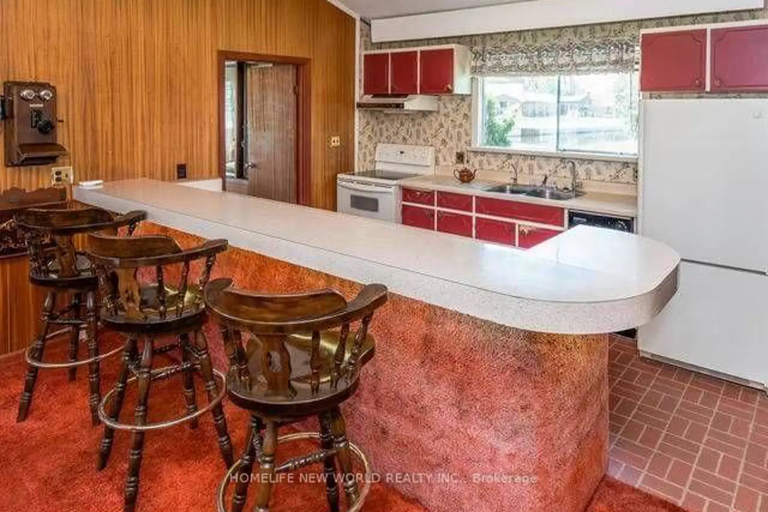 31 Villa Drive photo 3