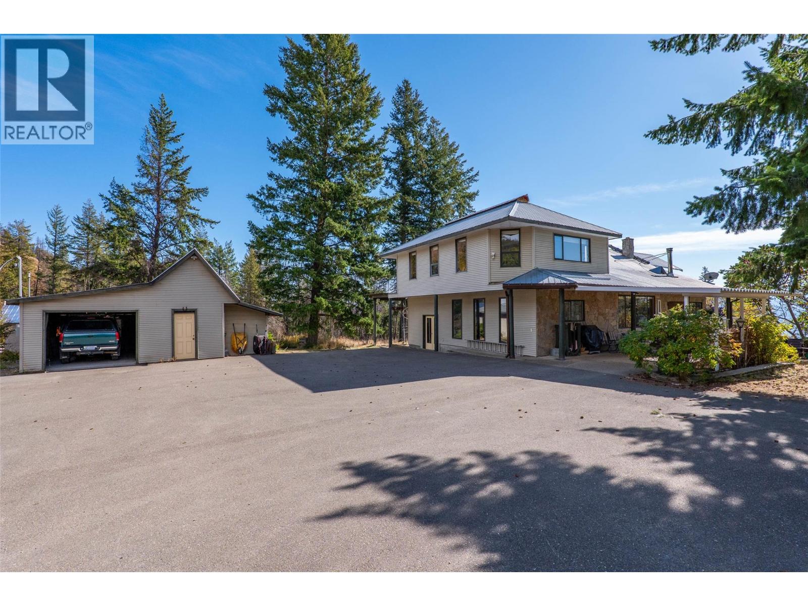 Additional image 2 of 1722 Lee Creek Drive, Lee Creek, BC, V0E1M4