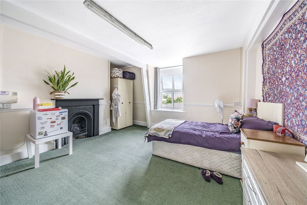 Additional image 8 of 3 bed flat for sale2 The Esplanade, Minehead, Somerset TA24