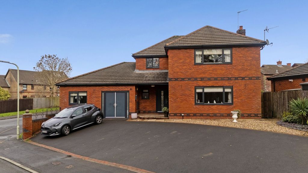 4 bed detached house for saleBrynteg Lane, Beddau CF38