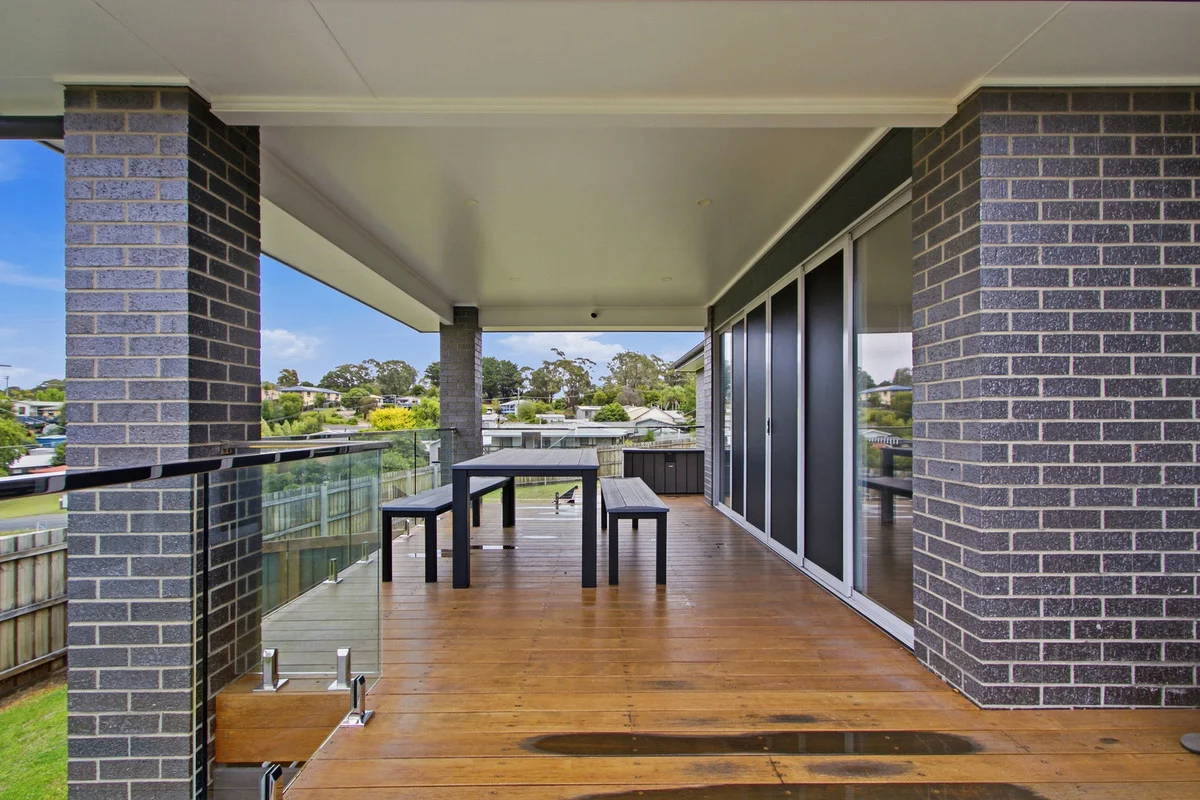 Additional image 19 of 2 Reggardo Rise, Lakes Entrance VIC 3909