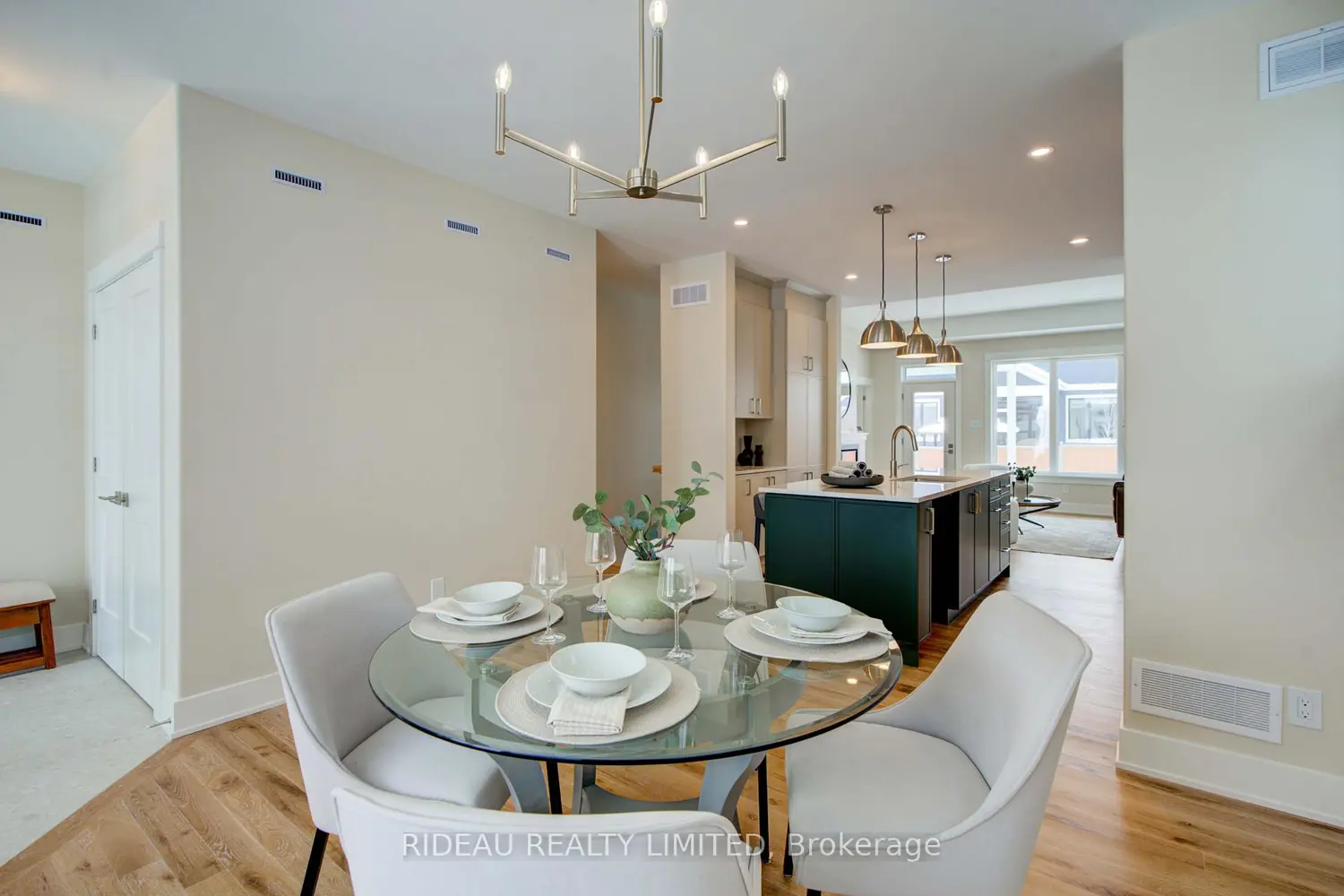 122 Shelter Cove Drive photo 4