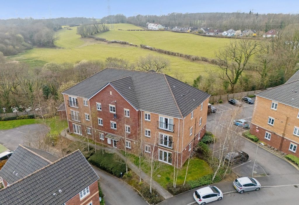 1 bed flat for saleMeadow Way, Tyla Garw CF72