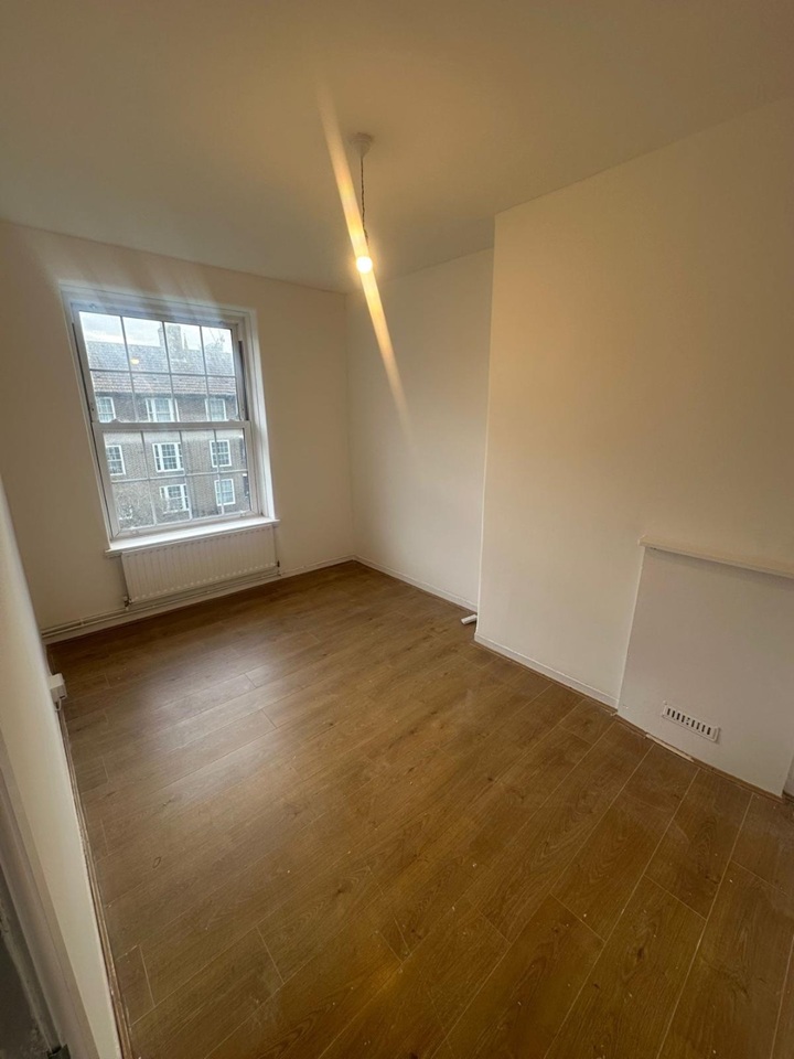 Room in a Shared Flat, Chicksand St, E1, N1 7GU