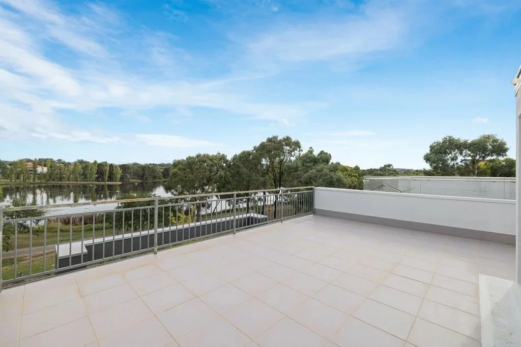 52 Phyllis Ashton Circuit, Gungahlin ACT 2912 photo 2