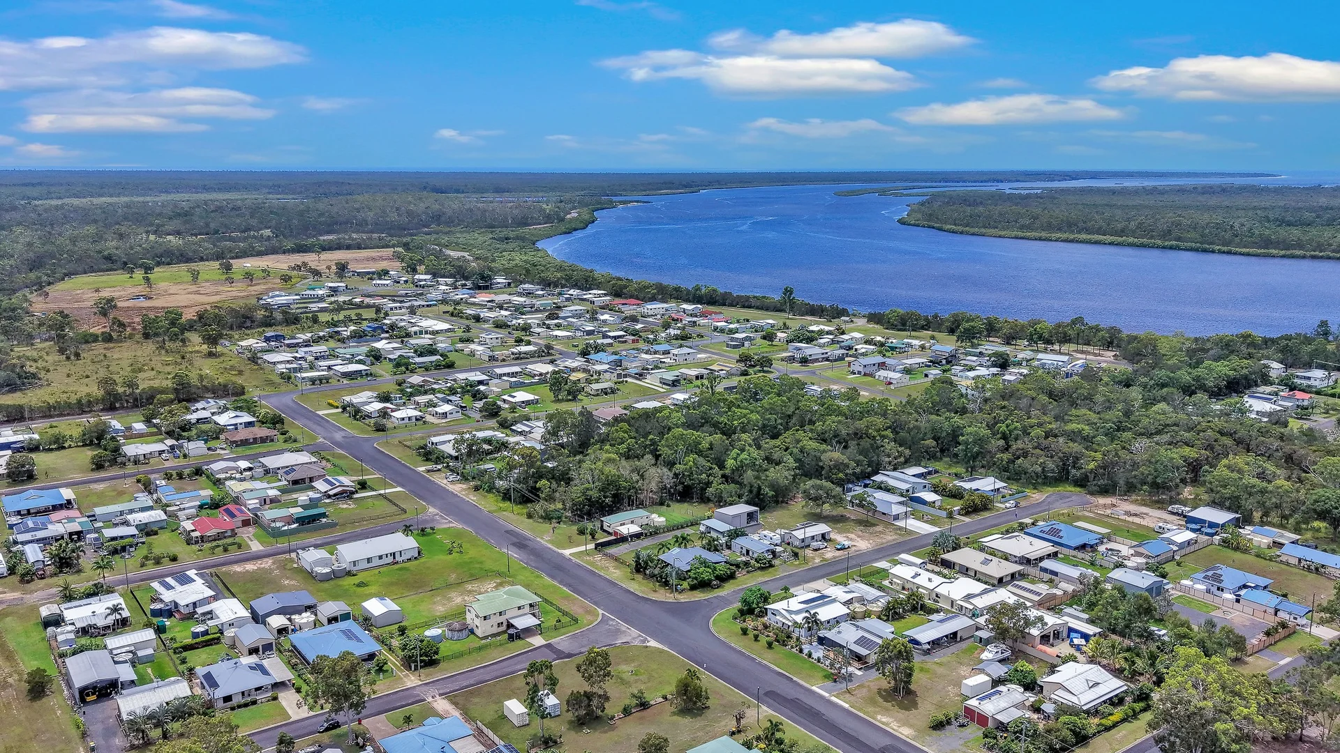 15 Gregory Street, Buxton QLD 4660 photo 2