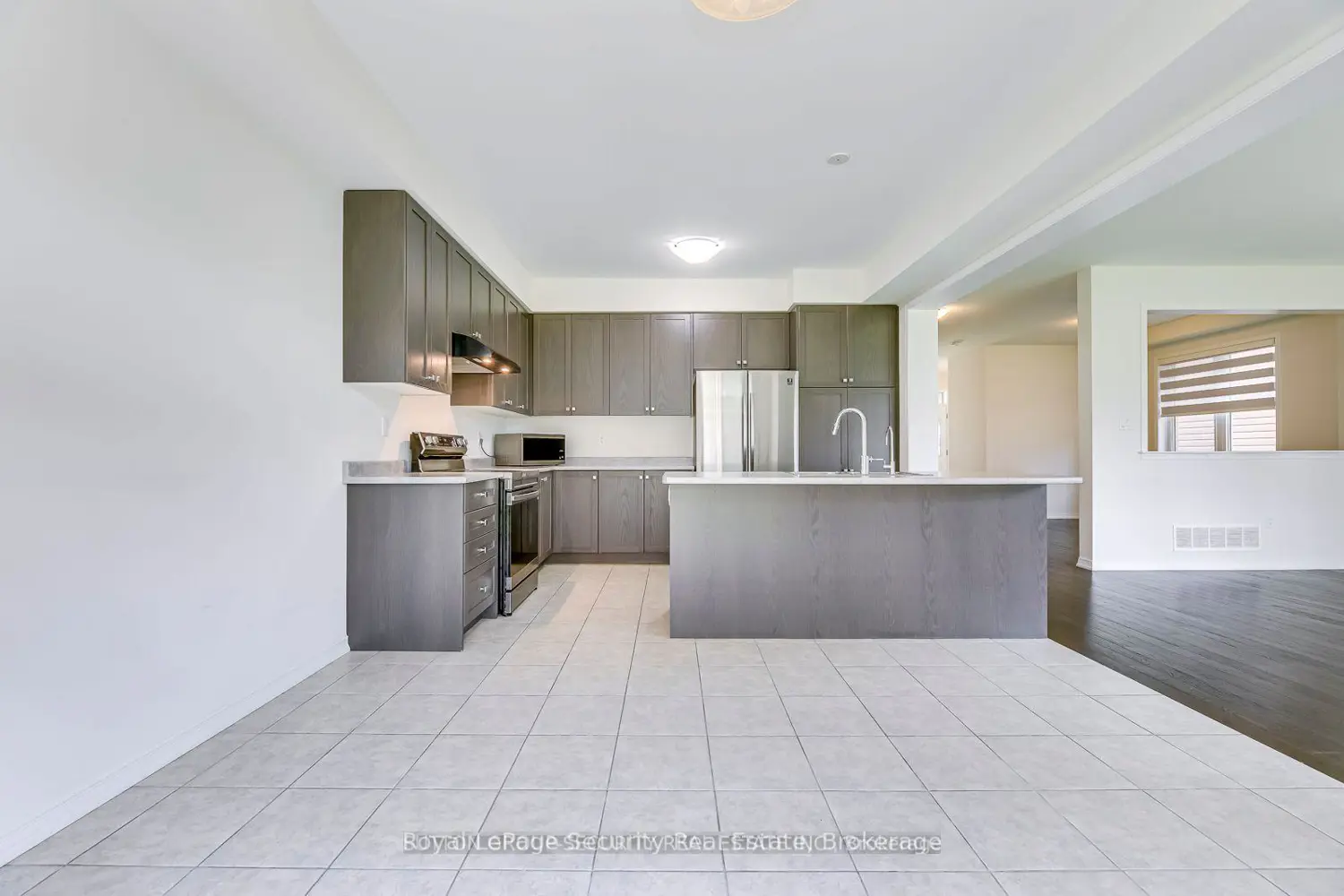 Additional image 10 of 30 Witteveen Drive
