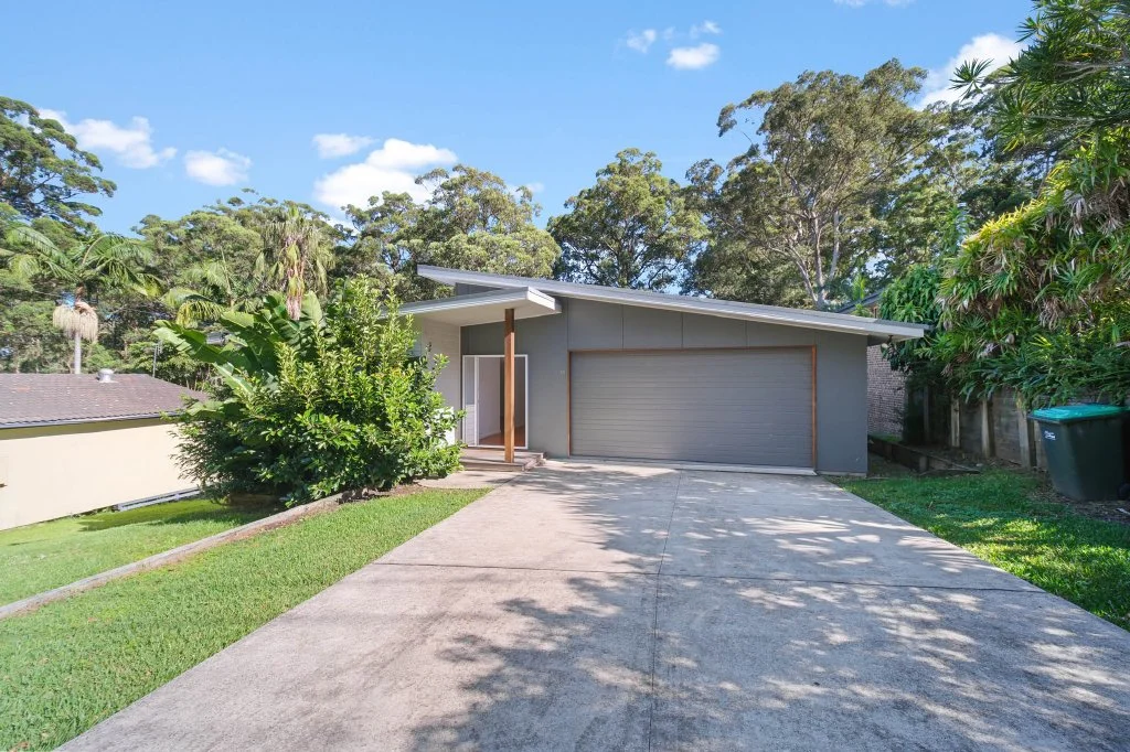 10 FOURTH RIDGE ROAD, Smiths Lake NSW 2428