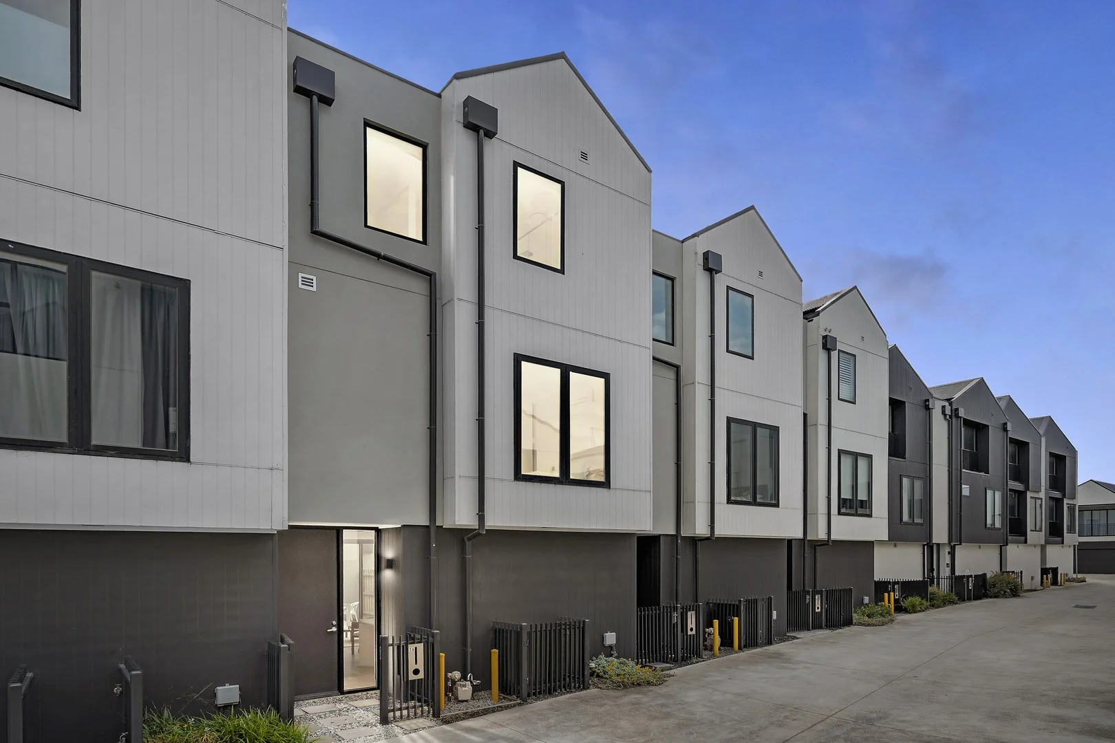 16 Gilson Place, Sunshine VIC 3020