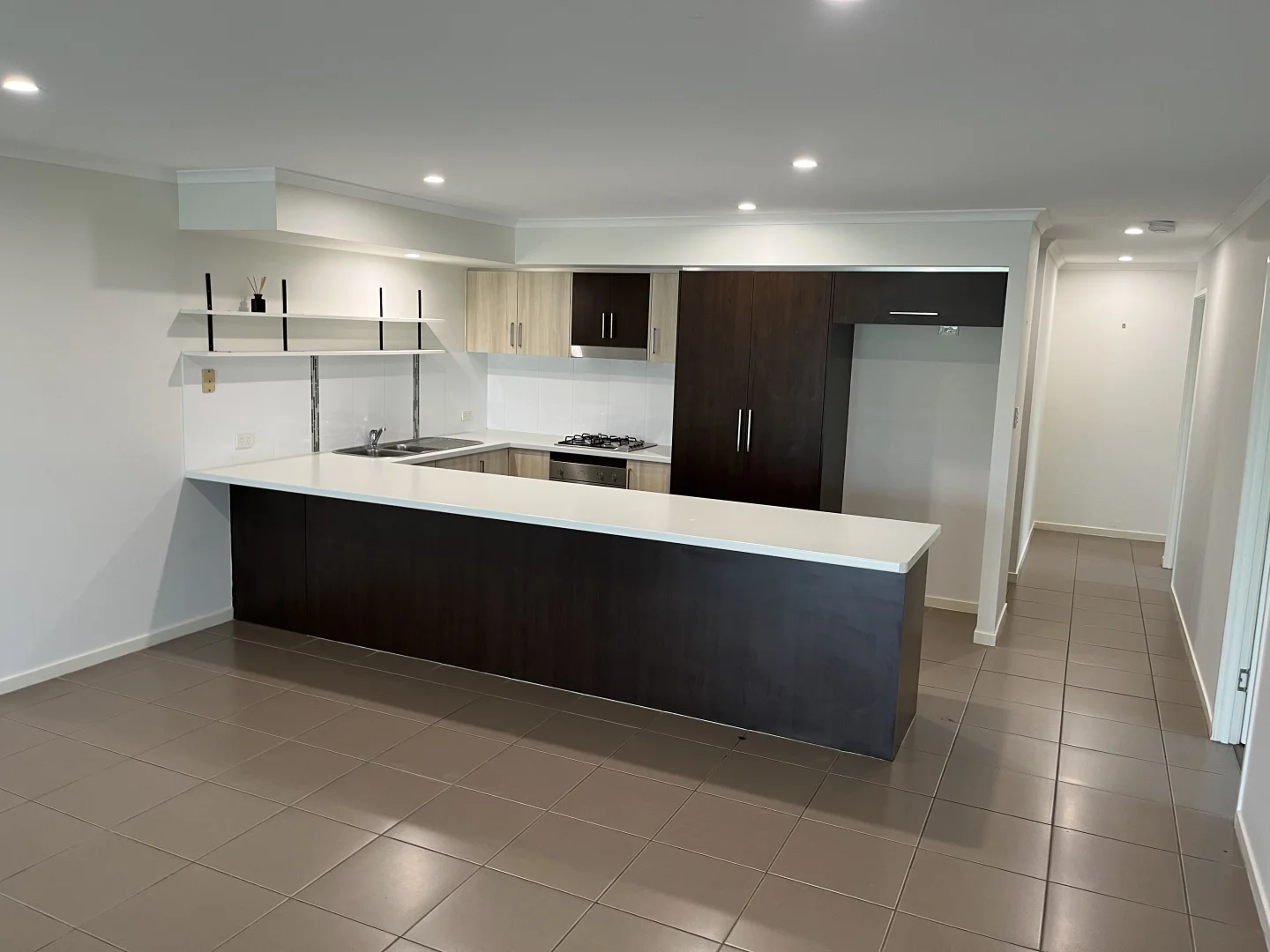 1/11 Newman Drive, Emerald QLD 4720 photo 5