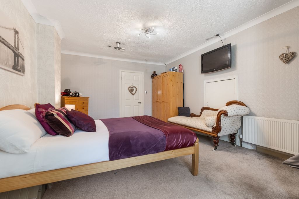 Additional image 16 of 2 bed flat for saleMain Street, Jamestown G83