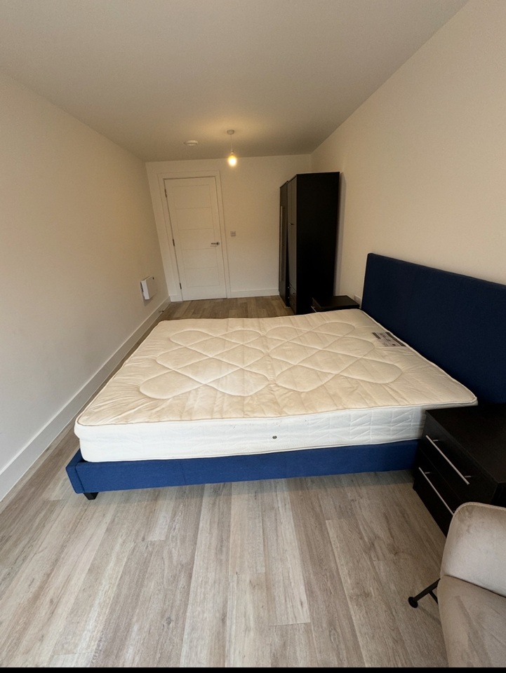 1 Bed Flat, Digbeth Square, B12, N1 7GU photo 5
