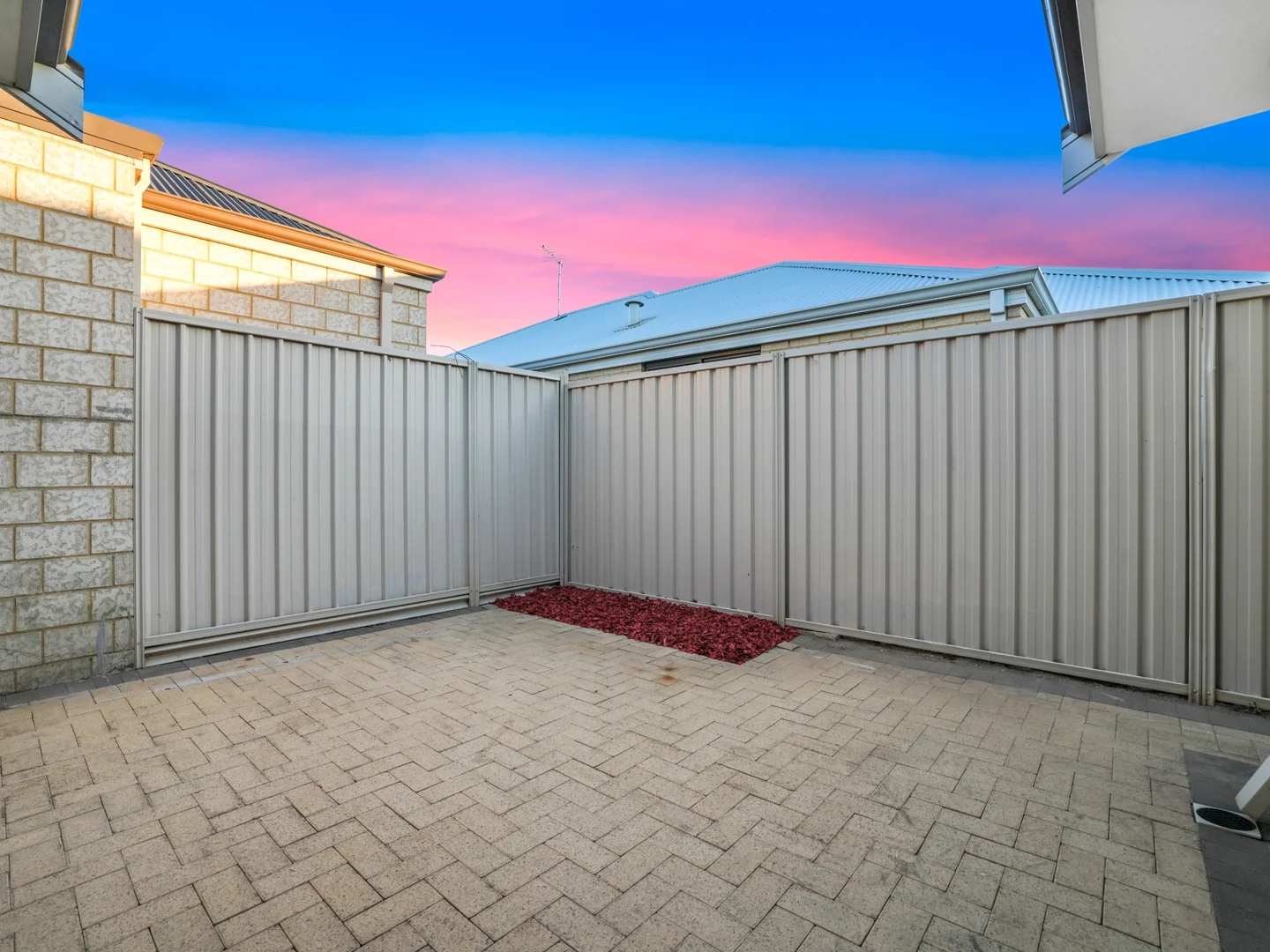 Additional image 27 of 9/20 Gladstone Road, Armadale WA 6112