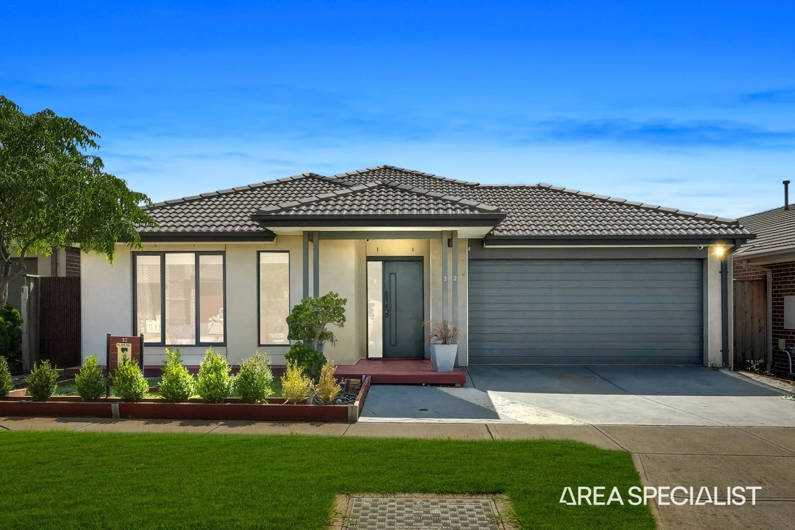 32 Bromley Circuit, Thornhill Park VIC 3335