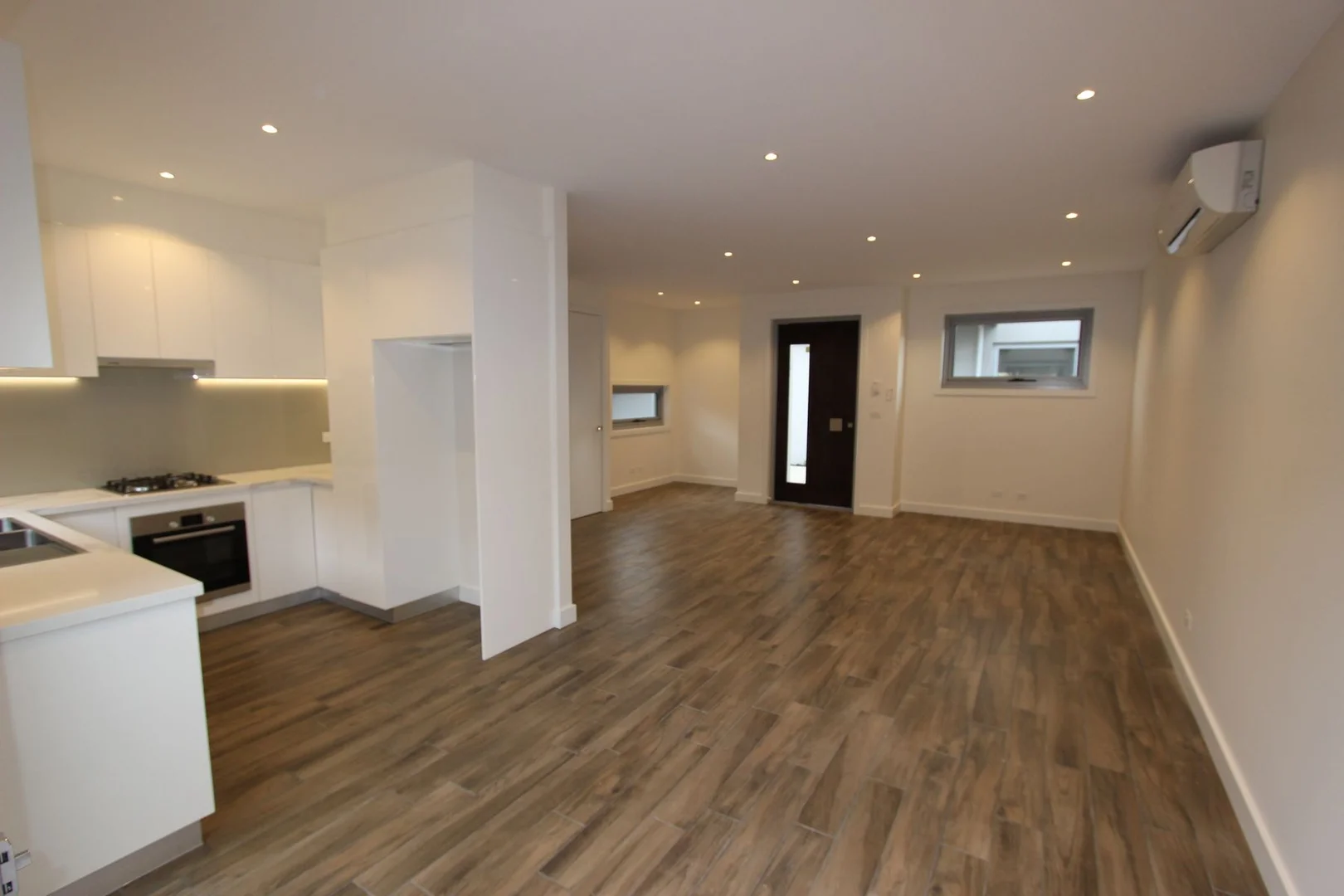 Additional image 2 of 2/15 Carrington Road, Niddrie VIC 3042