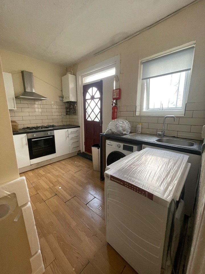 Room in a Shared House, Hanover Square, LS3, N1 7GU photo 4