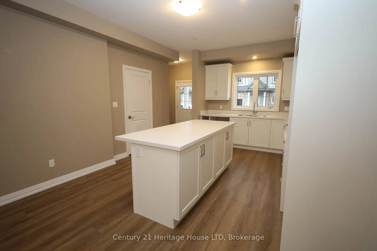 397 Garrison Road 15 photo 2