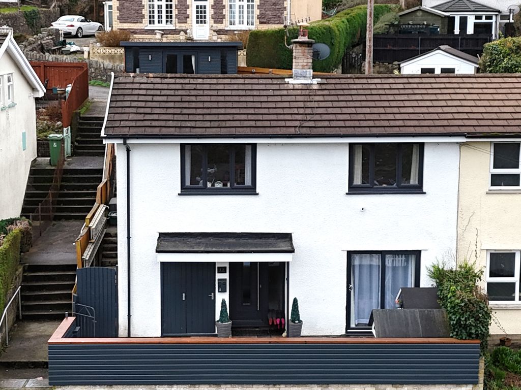 4 bed semi-detached house for saleHaulfryn, Clydach NP7