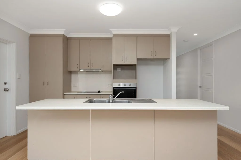 2 Skylark Place, Kelso QLD 4815 photo 5