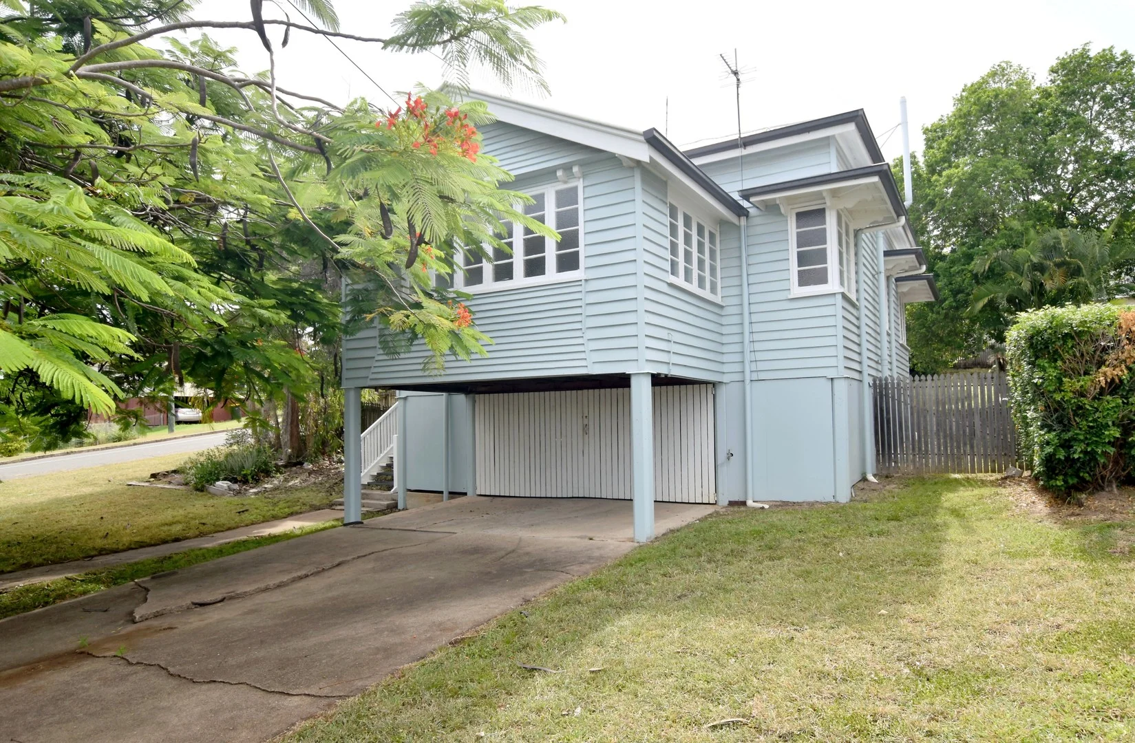 6 Geraldine Street, West Gladstone QLD 4680