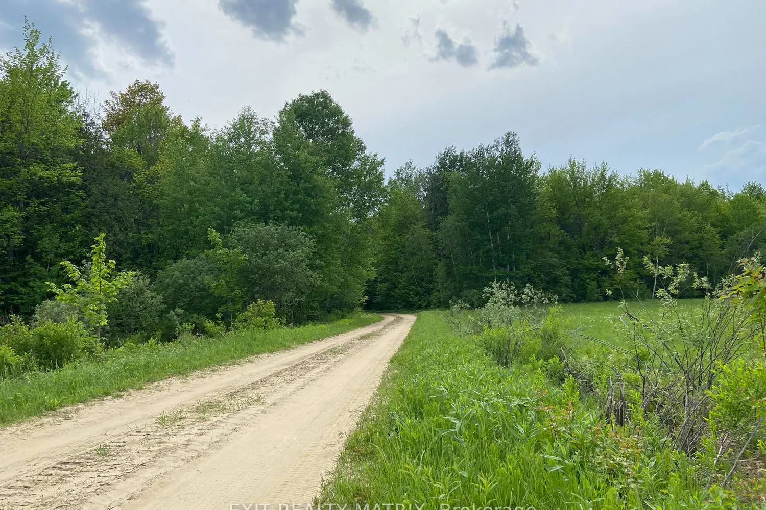 Additional image 4 of 5444 Saumure Road