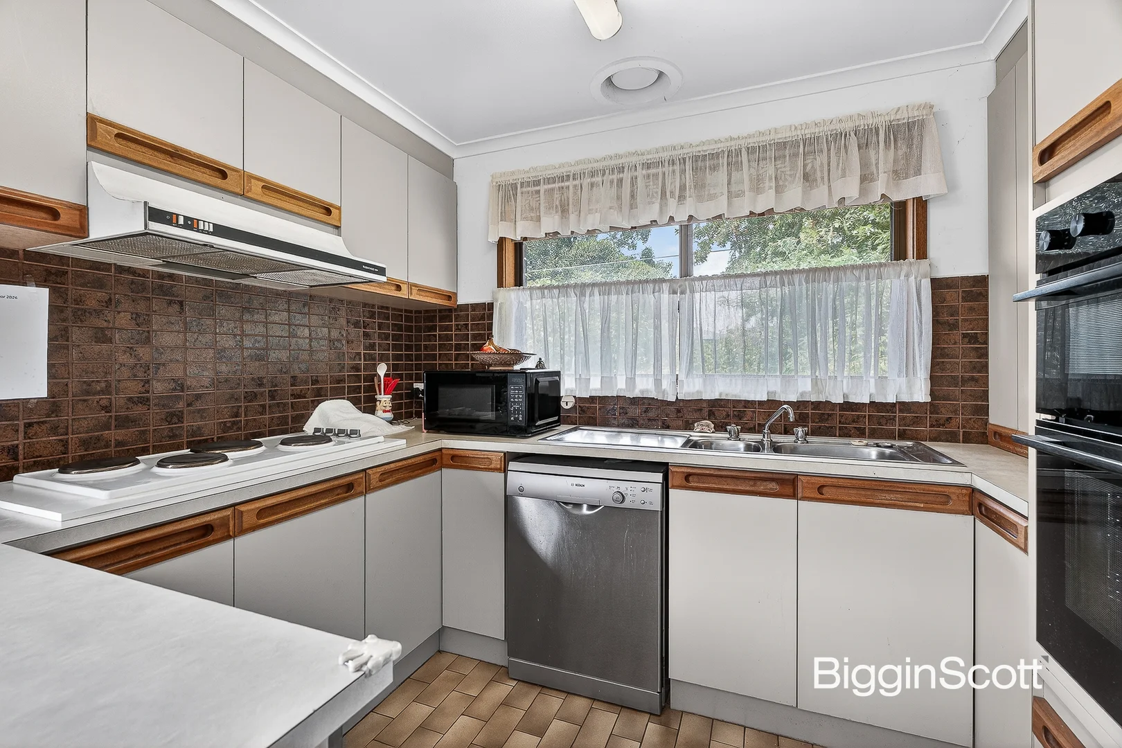 Additional image 5 of 4/15 Valley Road, Mount Waverley VIC 3149
